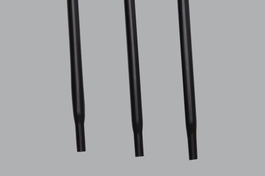 FEP黑色管比FEP透明管的耐化學腐蝕性強？